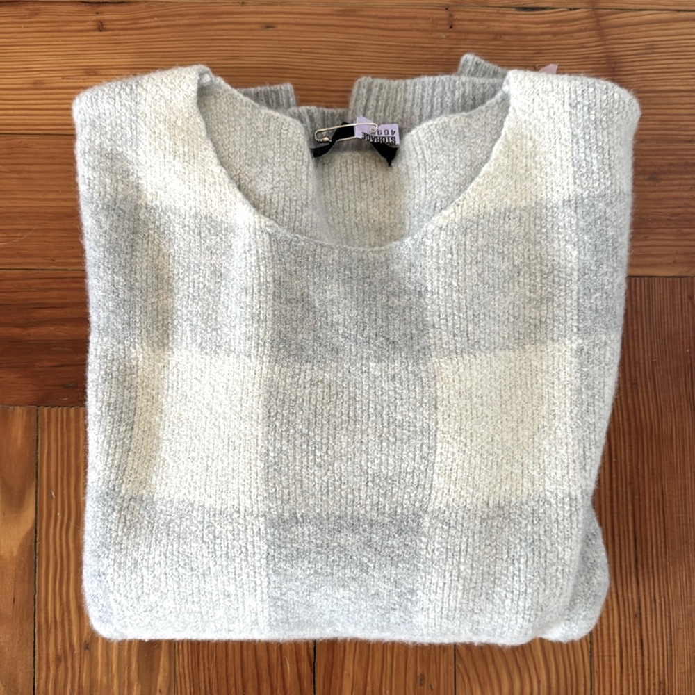SOLD ON E BAY | Jenni Kayne L cashmere gray white check sweater - Picture 3 of 5